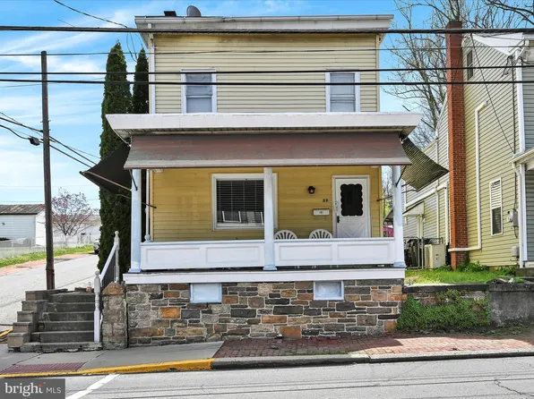 31 Chestnut St, Cressona, PA 17929