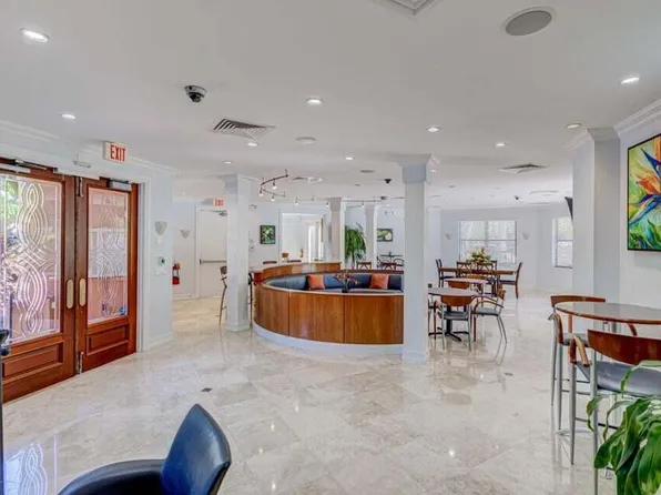 700 Uno Lago Drive #402, Juno Beach, FL 33408