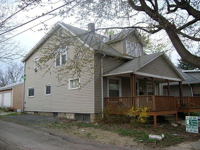 1st image of 133 W Mark St