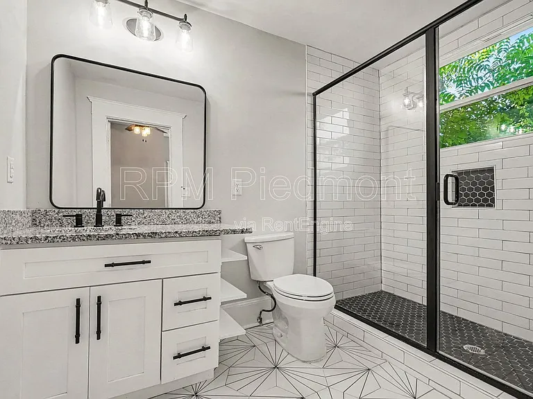 706 Catherine St SW — Photo 14