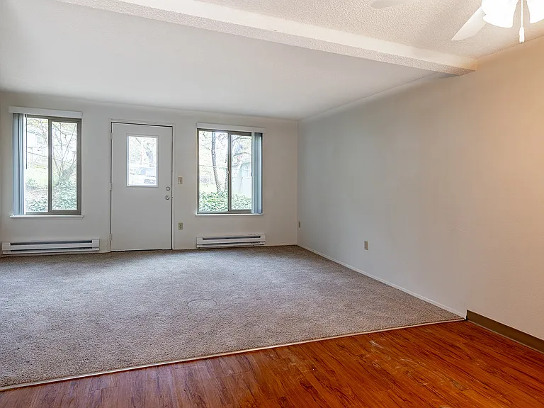 Marion Court Apartments — Photo 8