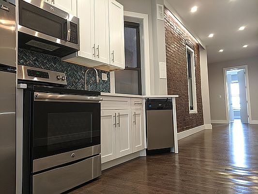 3rd image of 420 E 148th St #2WW