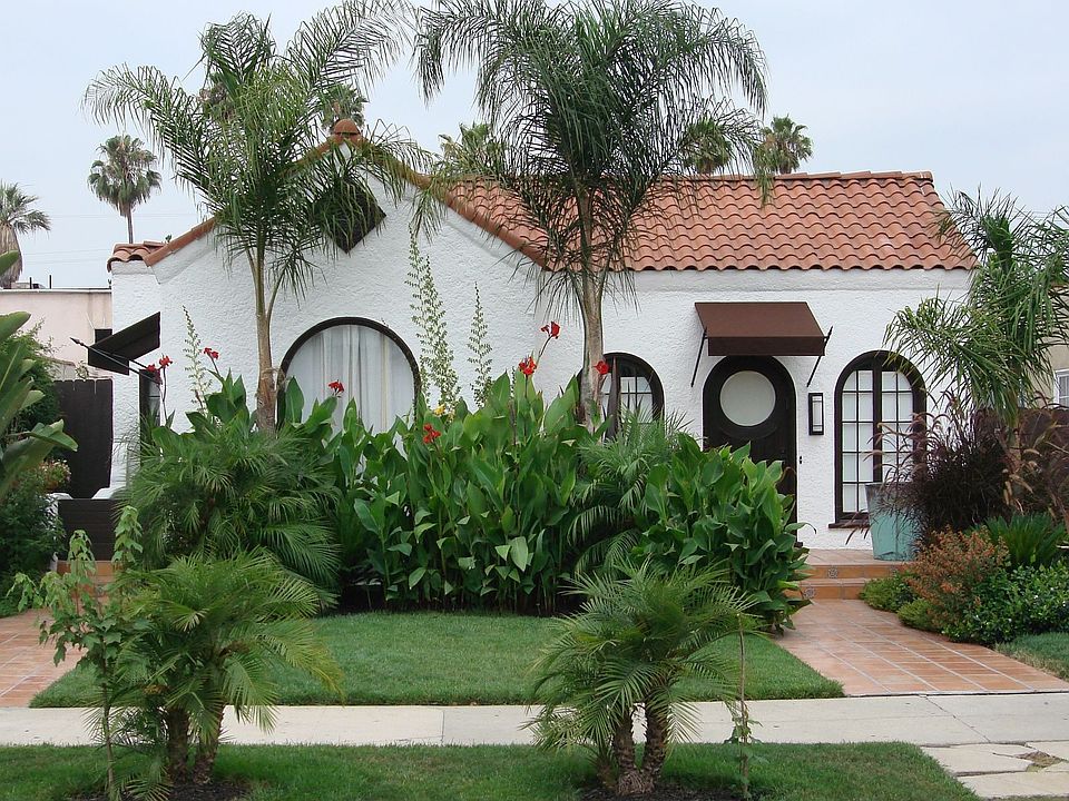 1st image of 621 N Poinsettia Pl