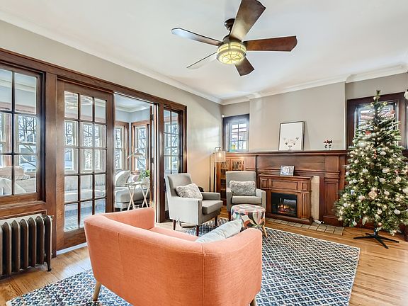 4th image of 797 Ashland Ave #1