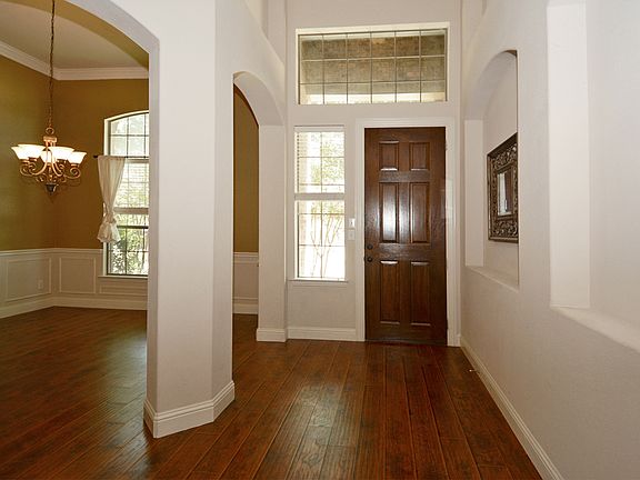 4th image of 4661 Phillip Dr