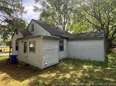 282 Windsor Dr — Photo 16