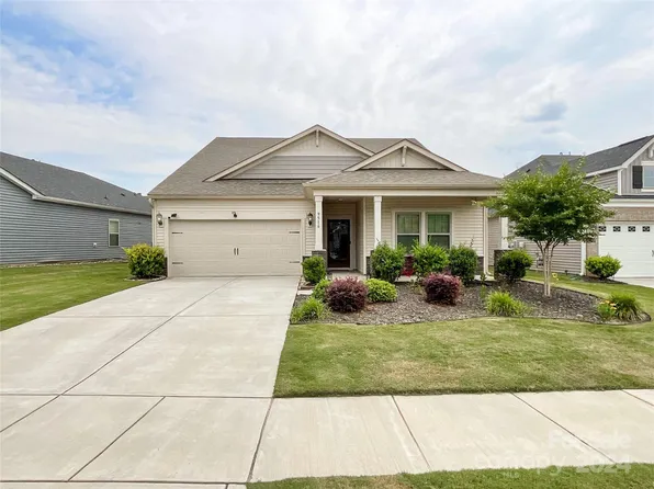 9516 Festival Way, Charlotte, NC 28215