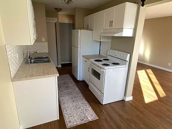 3rd image of 11735 124th St NW