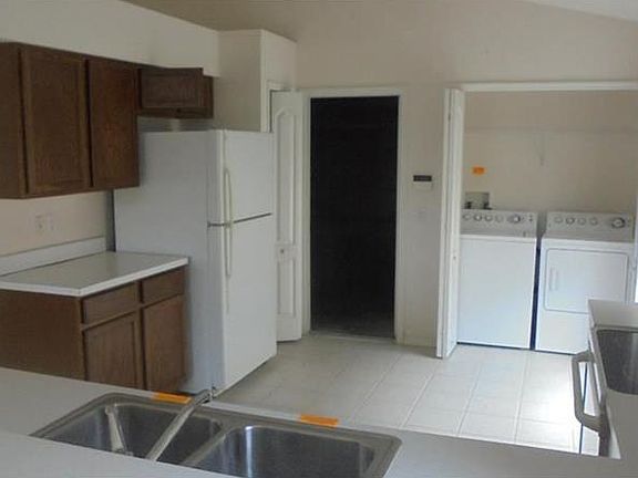 4th image of 12532 Lake Vista Dr