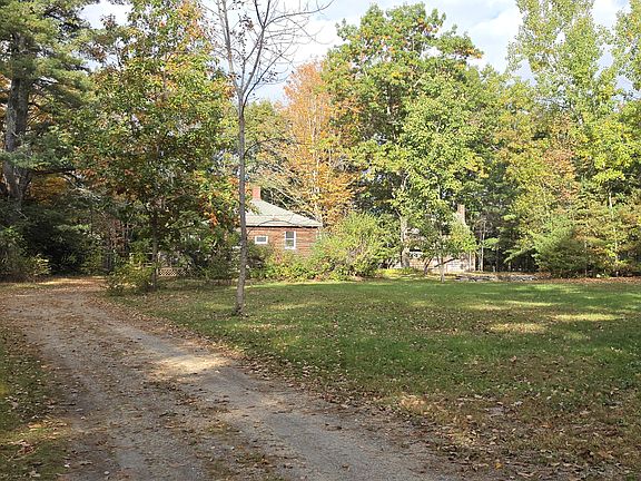4th image of 133 AB Black Point Road