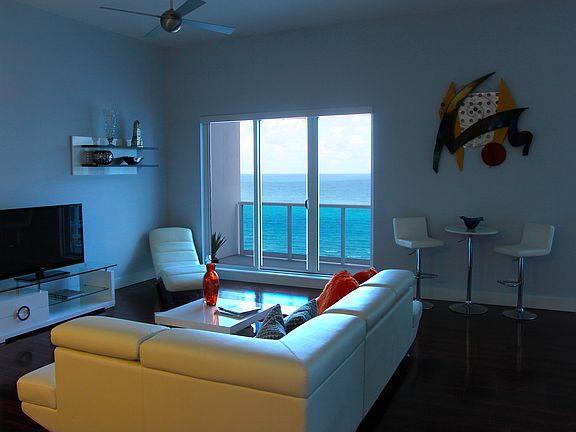 3rd image of 2301 Collins Ave APT 1624