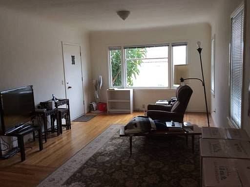 2nd image of 498 Monroe St