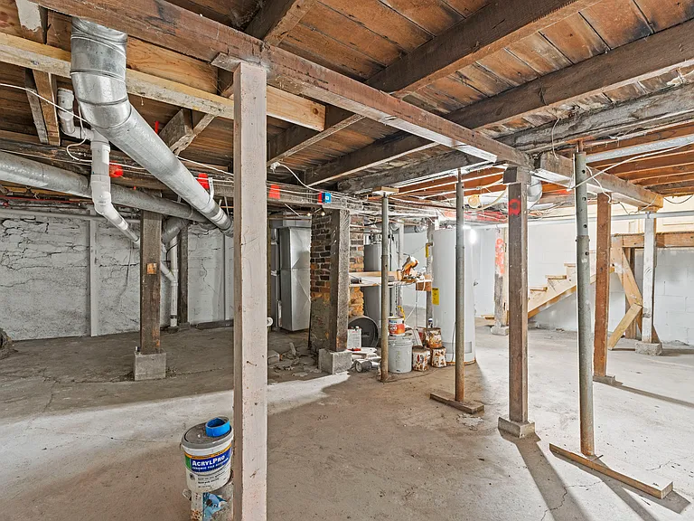316 W Park St — Photo 21