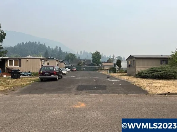 120 N Cannon St, Lowell, OR 97452