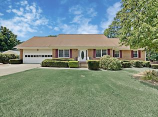 2529 Whispering Pines Dr, Grayson, GA