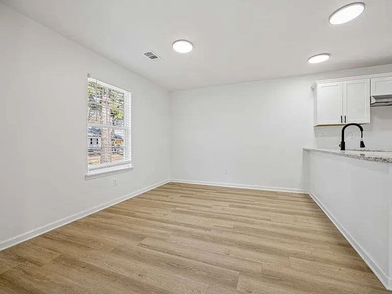 3023 Waynoka Ave — Photo 5