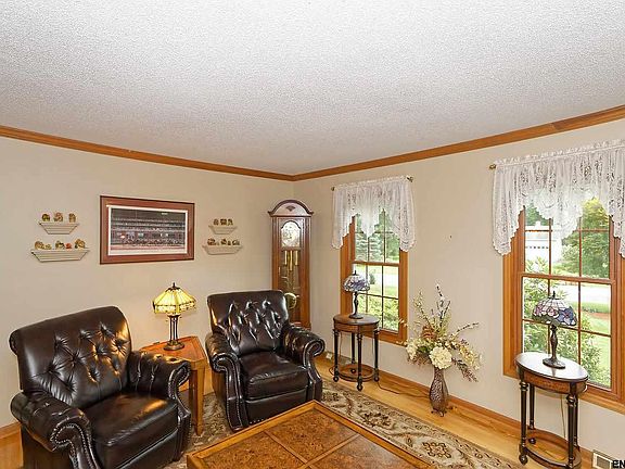 5th image of 72 Esopus Dr