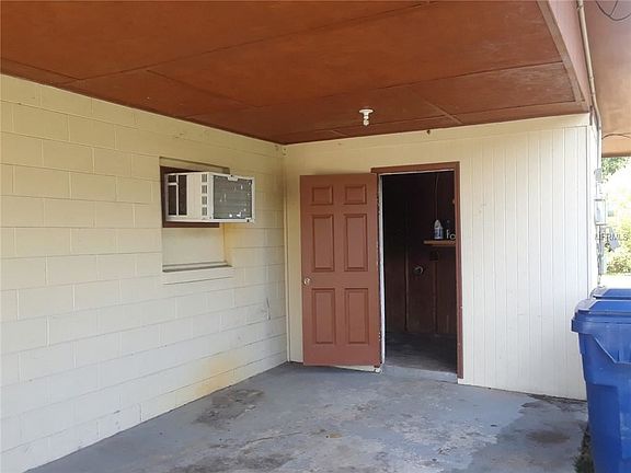 5th image of 847 Parkwood St