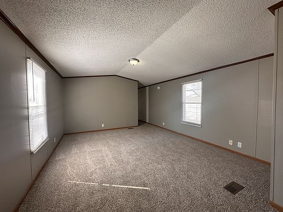 4th image of 87 Worthington Dr