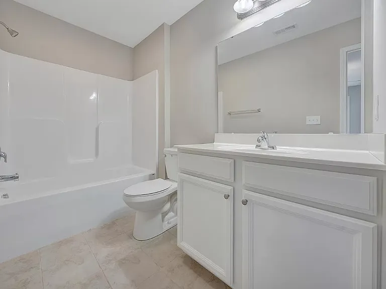 915 Holland Loop NW — Photo 17