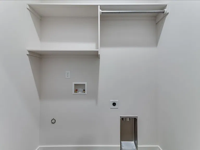 5069 N Vassar St — Photo 18