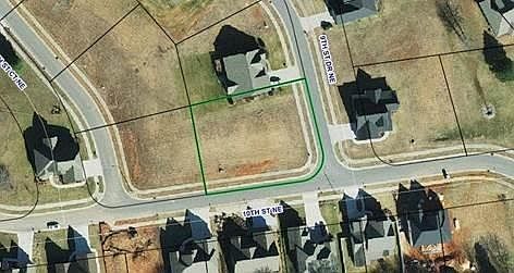 1st image of 3800 10th St NE #43