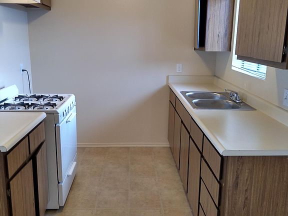 3rd image of 6129 Cahuenga Blvd APT 214