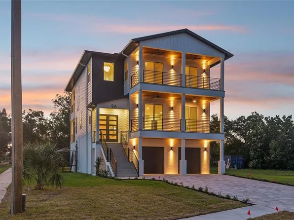 96 Shore Dr, Tarpon Springs, FL 34689