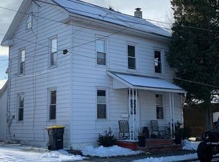 132 Chestnut Ave, Robesonia, PA 19551