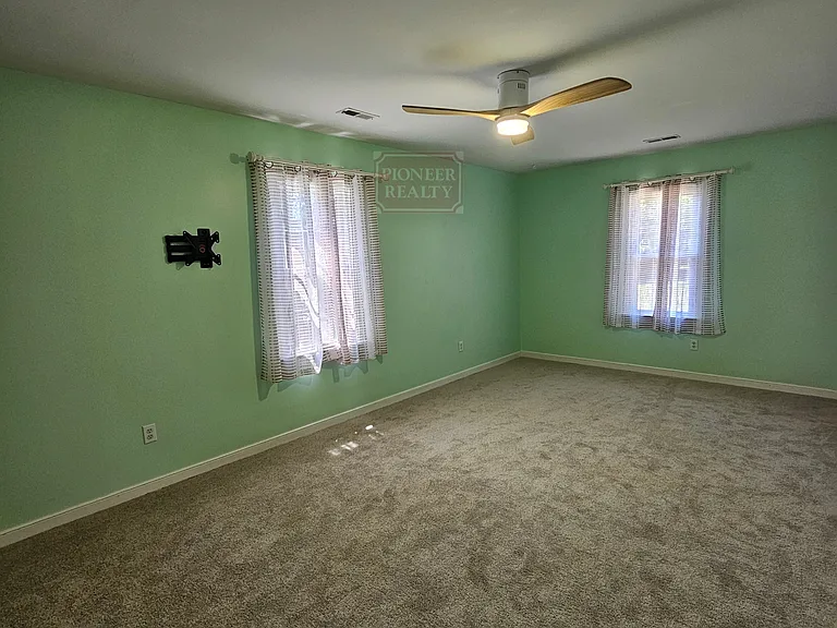 5305 Hill Dr — Photo 29