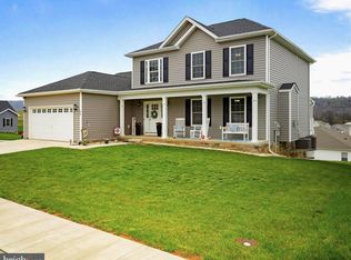 52 Orpington Dr, Martinsburg, WV 25403