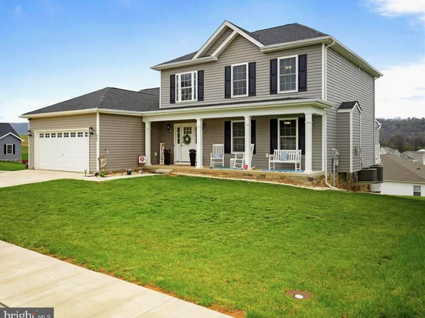 52 Orpington Dr, Martinsburg, WV 25403