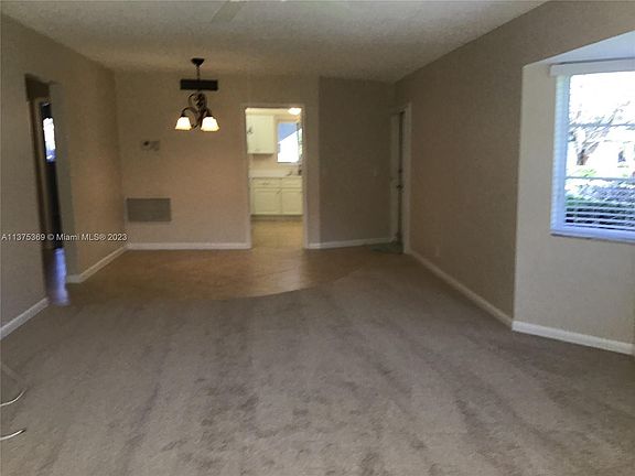 5th image of 5 Westwood Ave APT 106D