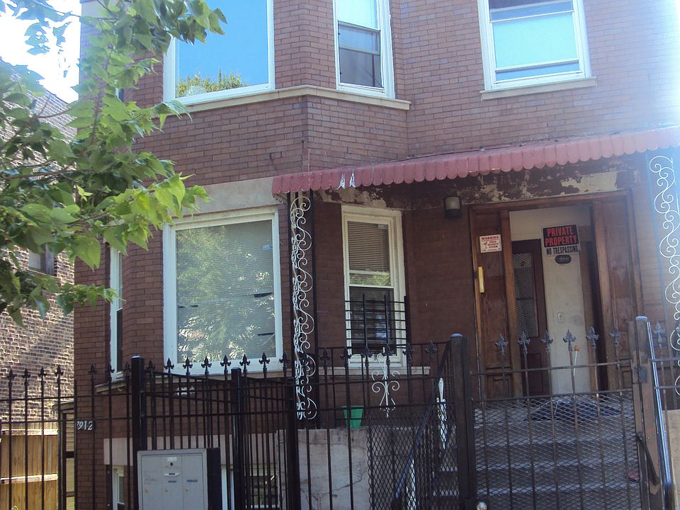 7912 S. Escanaba, Chicago,IL