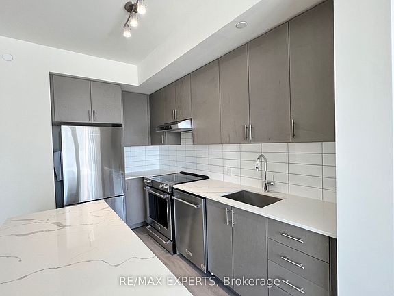 5th image of 9000 Jane St #222