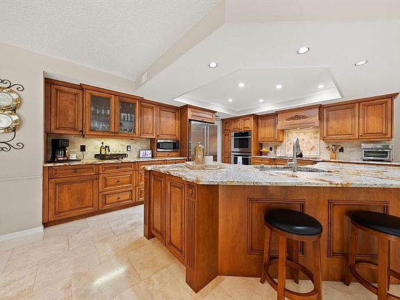 5th image of 3926 SAYWOOD COURT