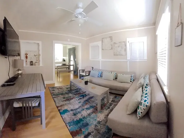 Gravilla Furnished — Photo 4