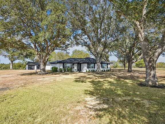 3rd image of 5844 Fm 949 Rd