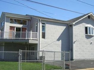 312 Bowen St, Fall River, MA 02724