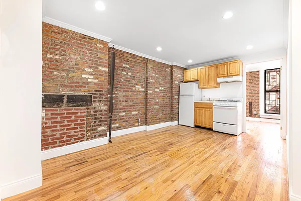 Rented by REAL New York | media 3