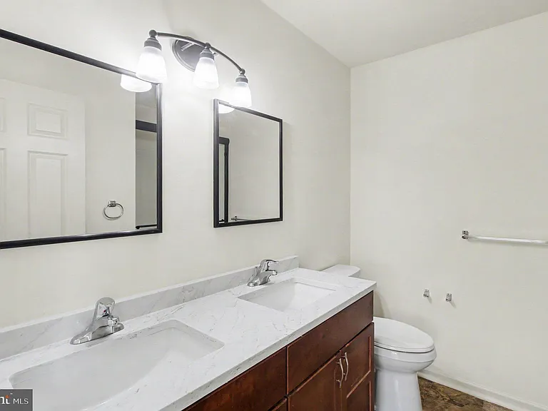 902 Dogwood Ct — Photo 17