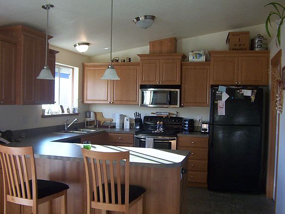 3rd image of 411 Auburn Ln
