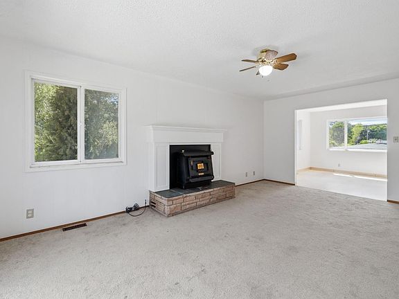 3rd image of 240 El Solyo Heights Dr