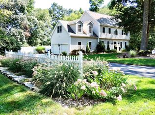 20 Carriage Dr, East Hampton, CT 06424