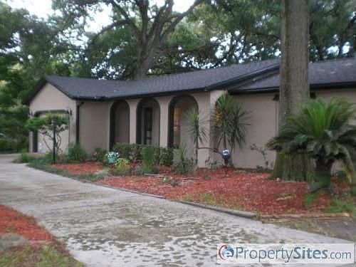 2nd image of 102 Des Pinar Ln
