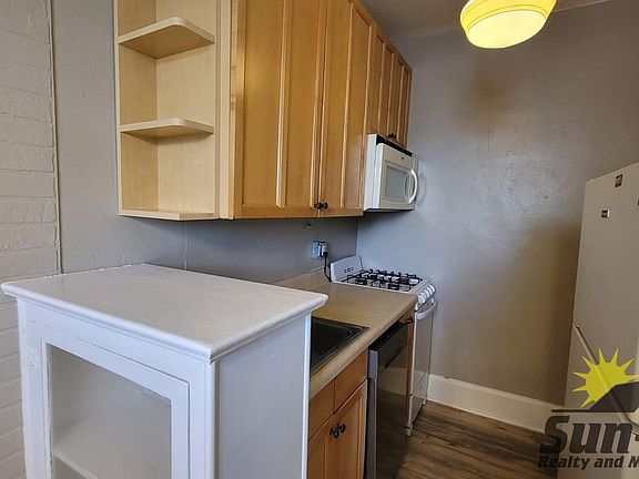 5th image of 124 Live Oak Ave APT 15