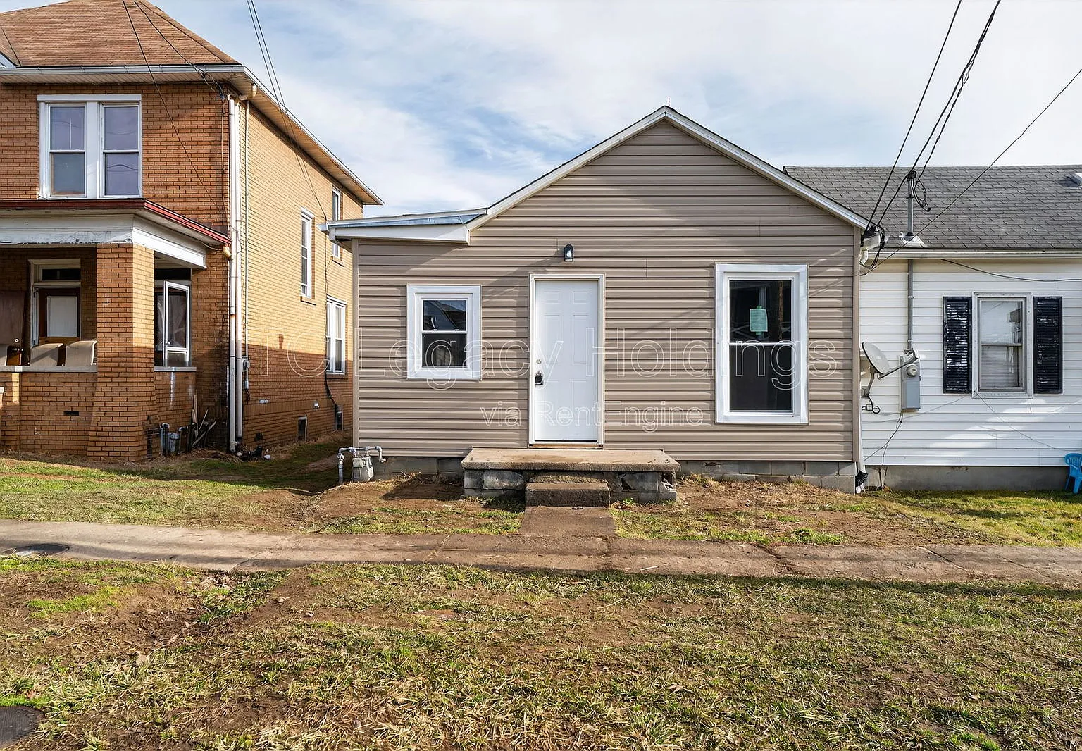 2 bed, 1.0 bath, 700 sqft, $1,150 — Photo 1