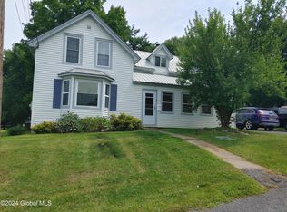 6 Woody Ln, Ticonderoga, NY 12883