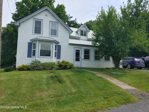 6 Woody Lane, Ticonderoga, NY 12883