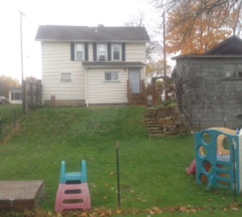 3rd image of 83 Plum St